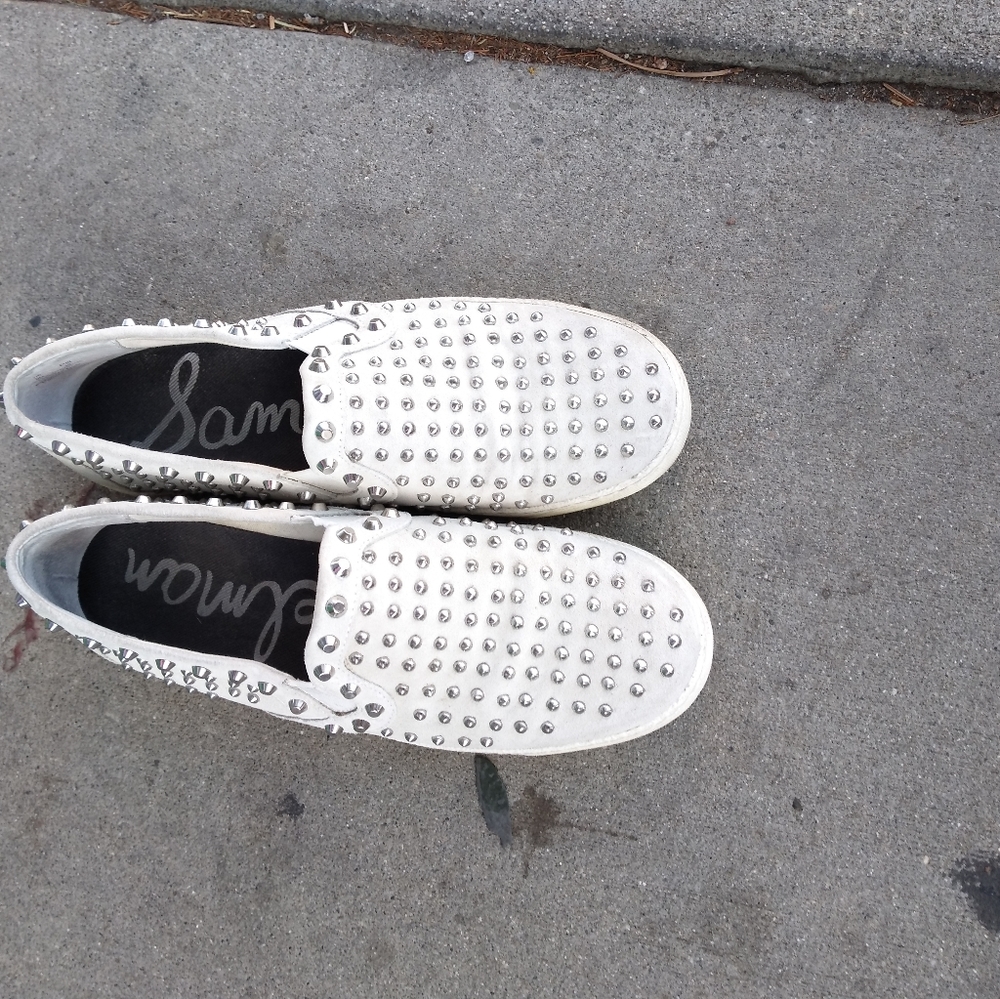 Pair of shoes almost new